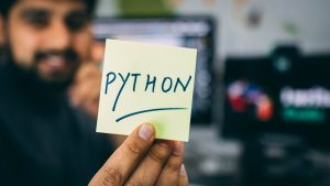 3 REASONS WHY PYTHON IS ONE OF THE MOST POPULAR LANGUAGES? 3